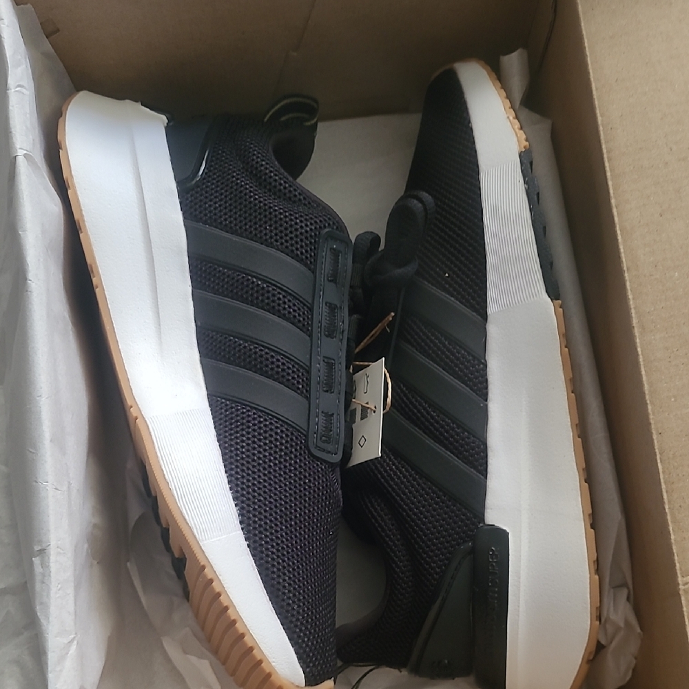 Adidas Men's Black and White Sneakers